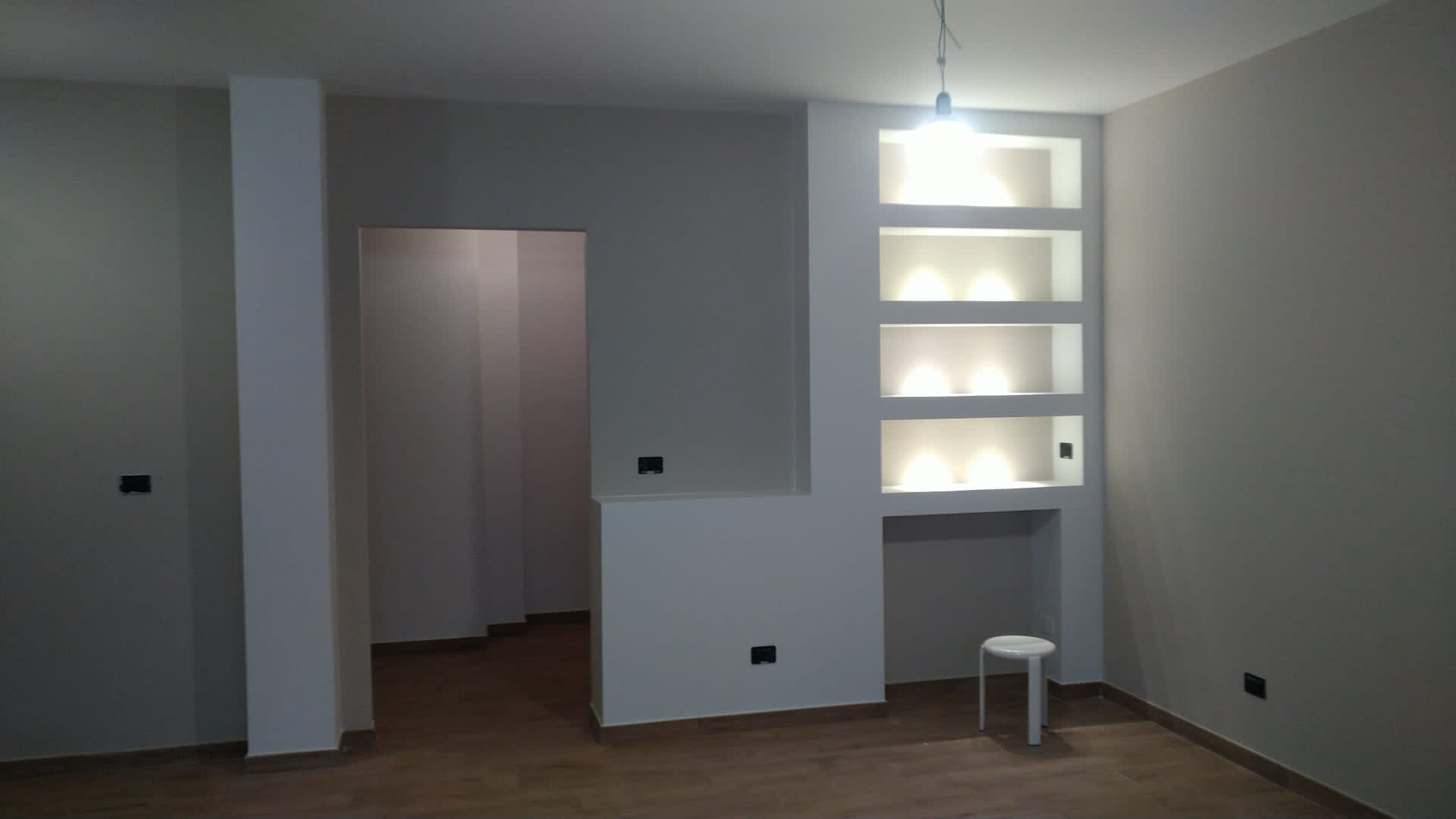 Lavoro di decorazione e cartongesso realizzato da Shus Decorazioni a Torino